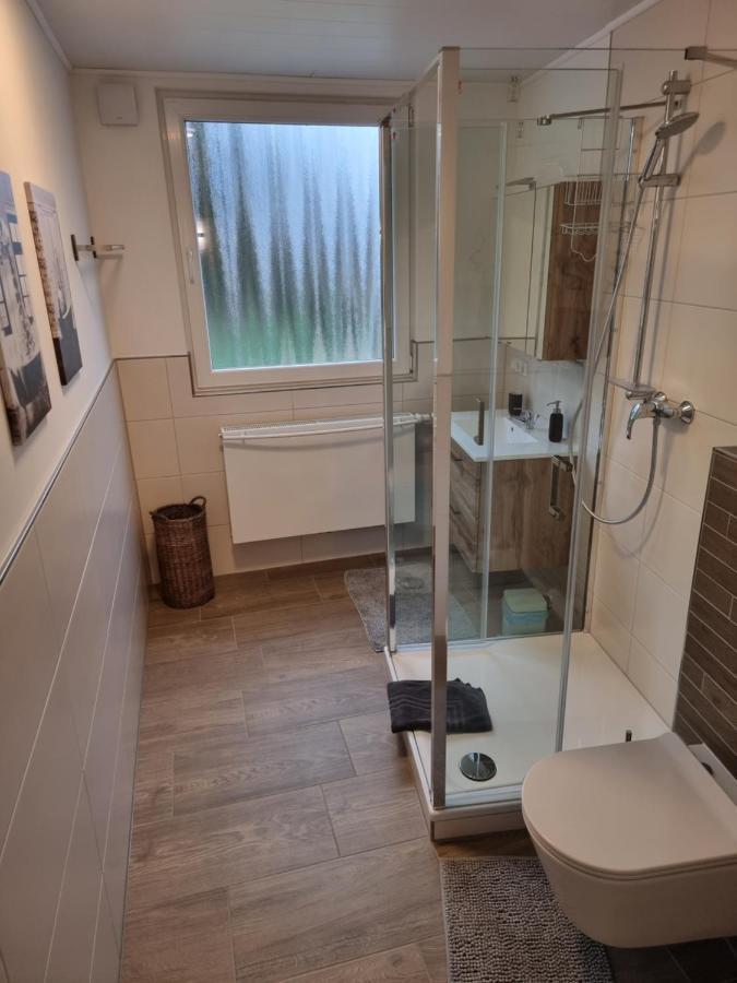 Gaestehaus-Ferienwohnung-Appartement Mit Terrasse - Naehe Kliniken/ Herzzentrum Bad Oeynhausen Exteriör bild