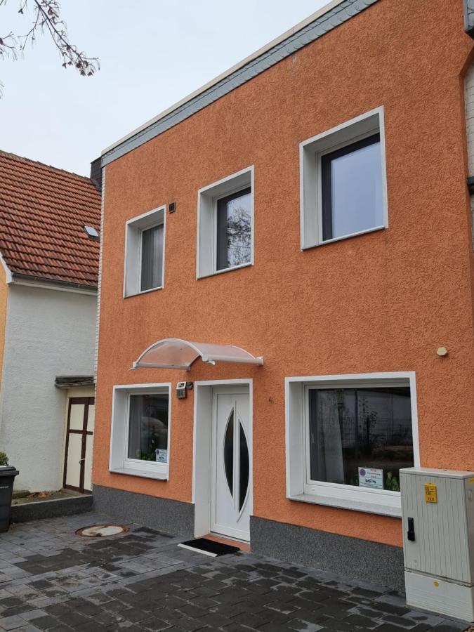 Gaestehaus-Ferienwohnung-Appartement Mit Terrasse - Naehe Kliniken/ Herzzentrum Bad Oeynhausen Exteriör bild